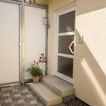 Fewonr9 Apartamento